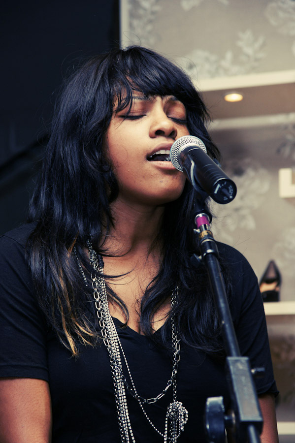 Angel Taylor performs at Cole Haan Boutique - angel_taylor01