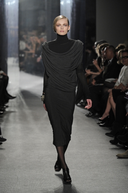 The Comfortable Donna Karan Hosiery - Fashion Hosiery 101