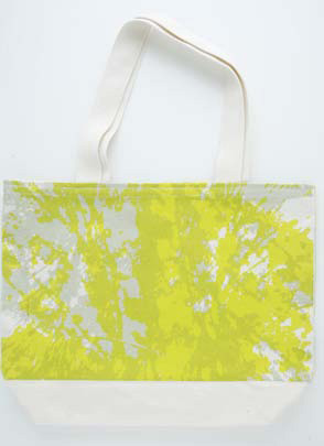 AAU Students Launch One-of-a-kind Organic Tote Bags