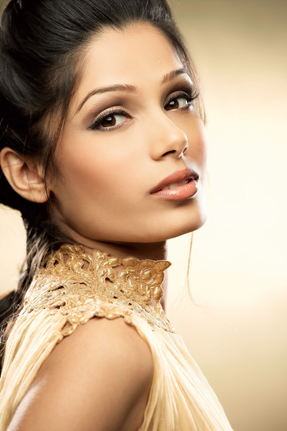 Freida Pinto and Evangeline Lilly named Spokespersons for L’Oreal Paris