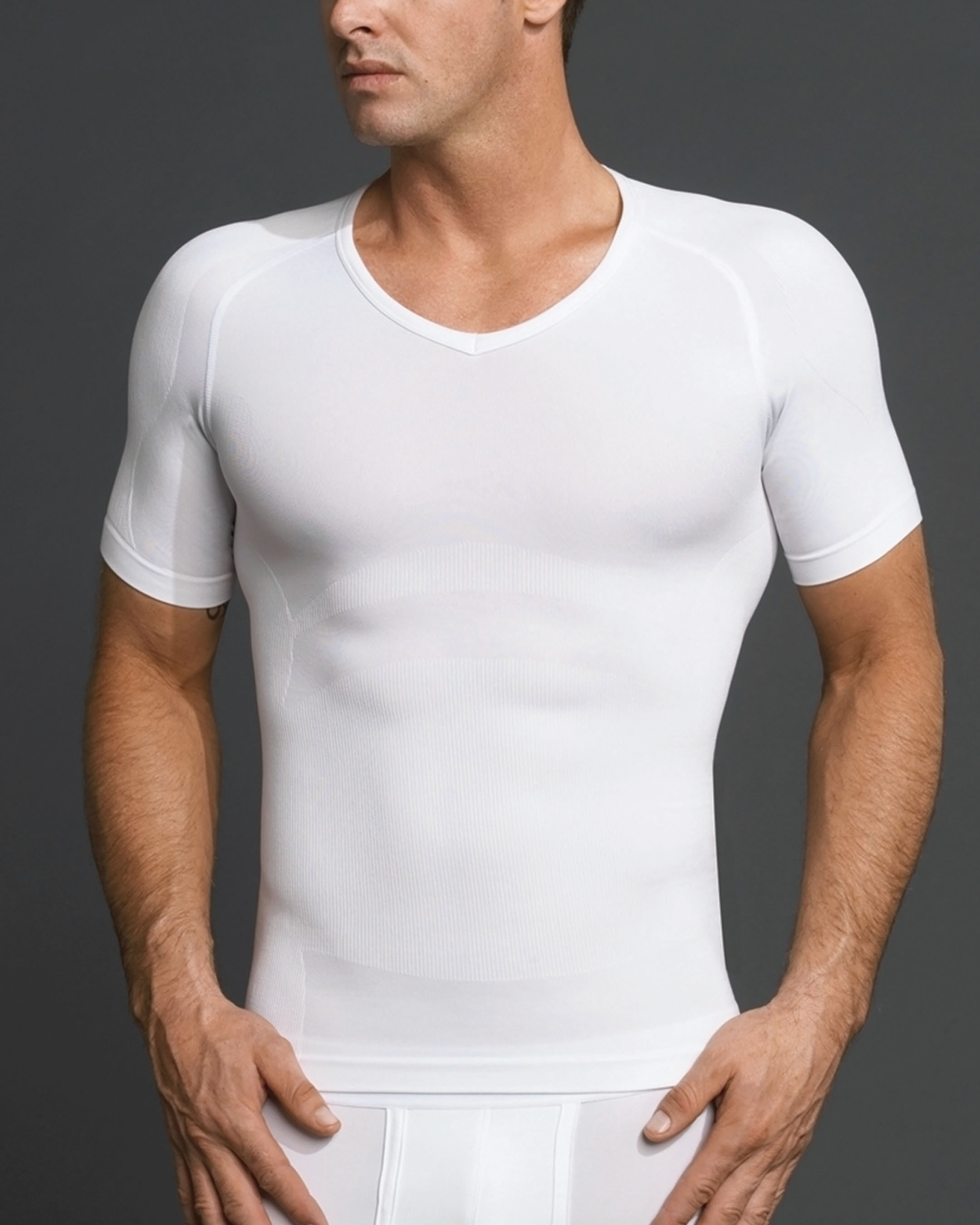Equmen: Wondershirt for Men Optimizes Body Shape