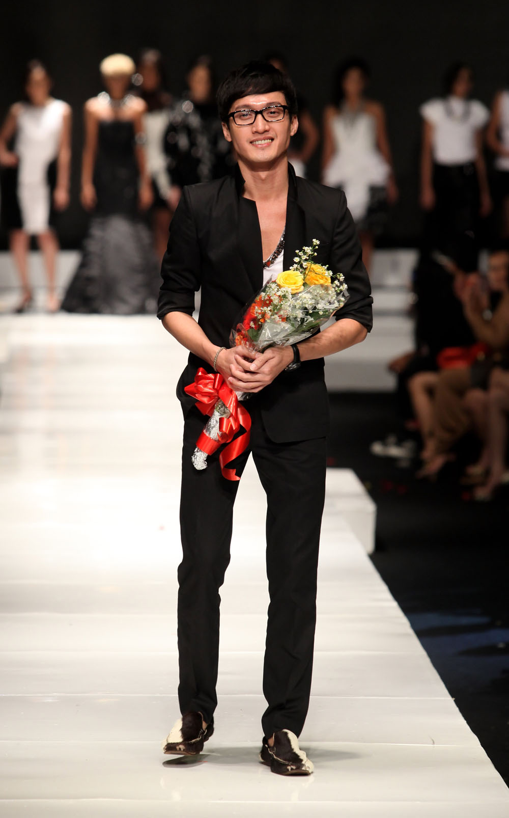 Jakarta Fashion Week 2009: Barli Asmara at Dewi Fashion Knights