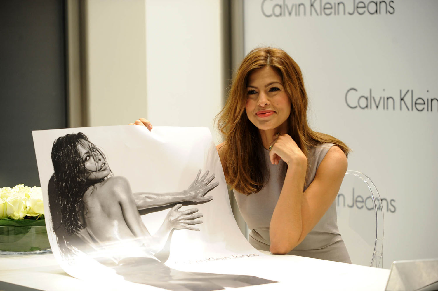 Eva Mendes Visits Calvin Klein Jeans Milan Flagship Store