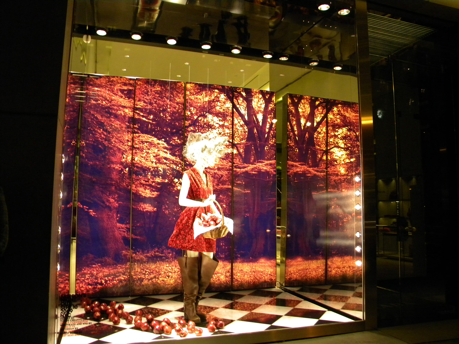 Store Windows in New York: Esprit, Henri Bendel, Prada