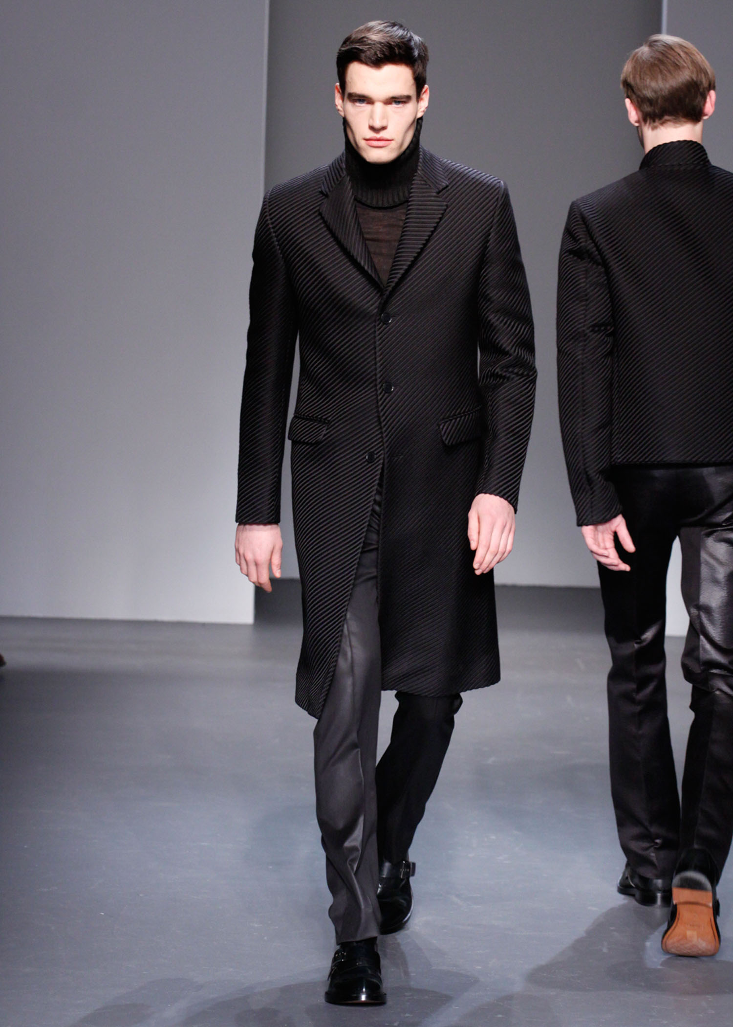 Calvin Klein Collection Menswear Fall 2010: Leverage