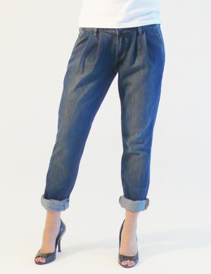 Carrot_Pleated_Trouser