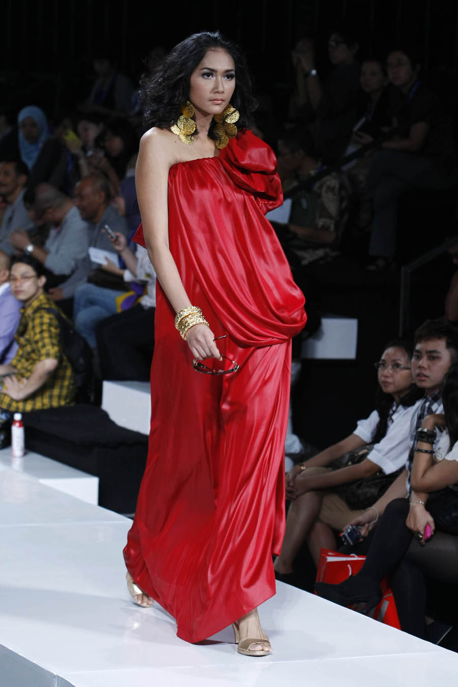 Jakarta Fashion Week 2010: Ina Thomas