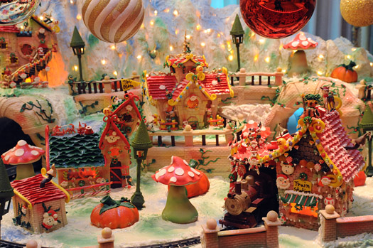 Christmas Display in Las Vegas: Four Seasons