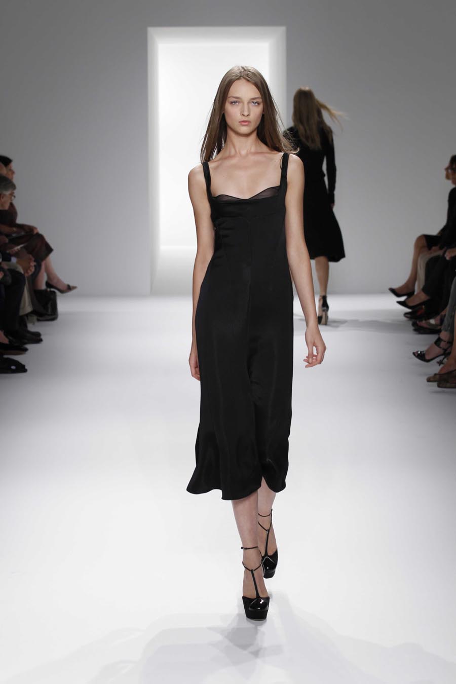Calvin Klein Collection Spring 2012: Age of Innocence – FashionWindows ...