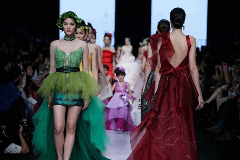Jakarta Fashion Week 2014: Abineri Ang atelier et createur de mode Part 2