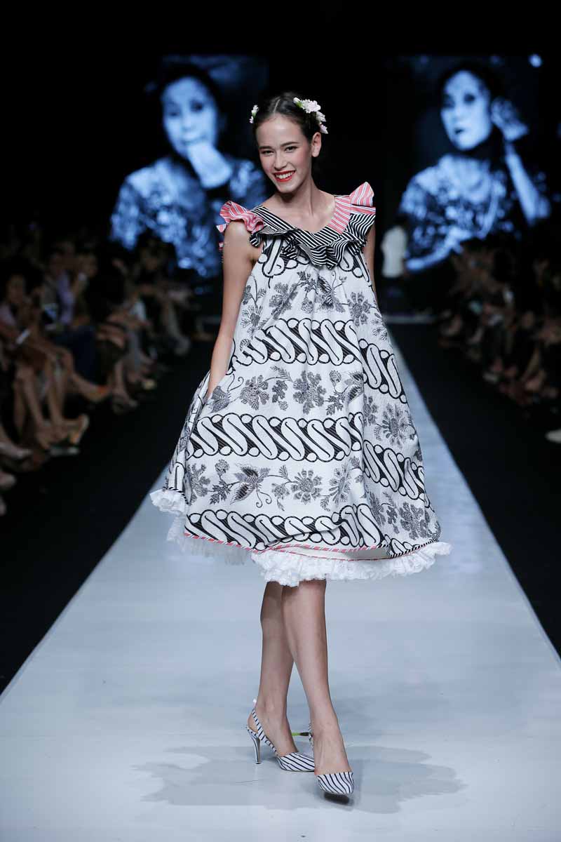 Jakarta Fashion Week 2014: Edward Hutabarat Part 2
