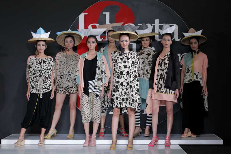 Jakarta Fashion Week 2014: Monday to Sunday at Pasar Indonesia