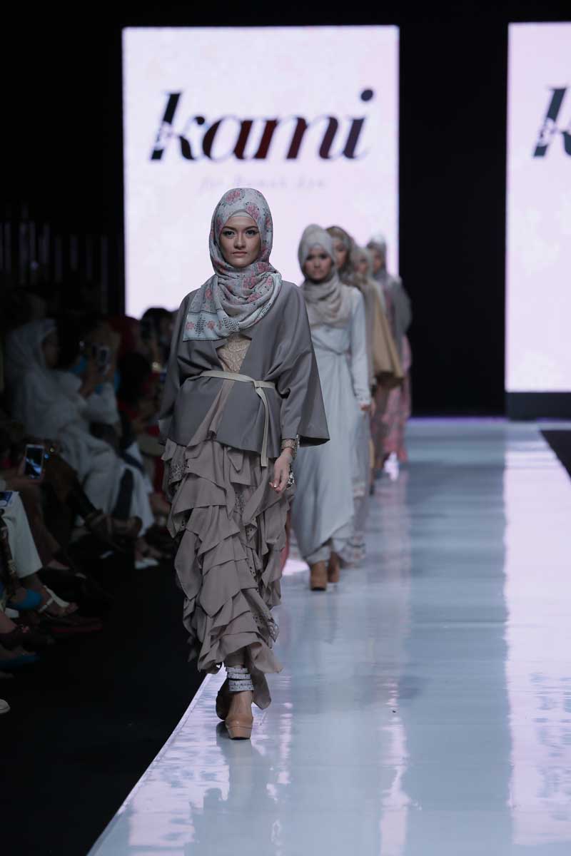 Jakarta Fashion Week 2014: Troika Series by Rumah Ayu Group 2