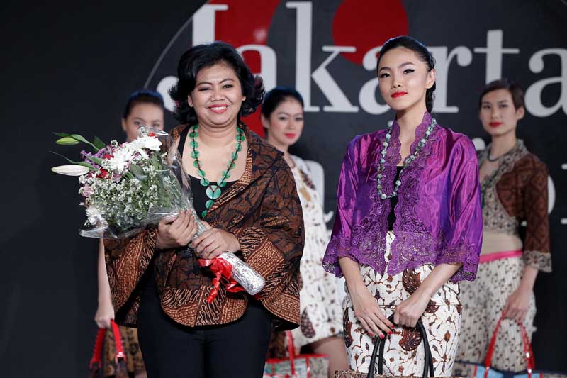 Jakarta Fashion Week 2014: Batik Chic