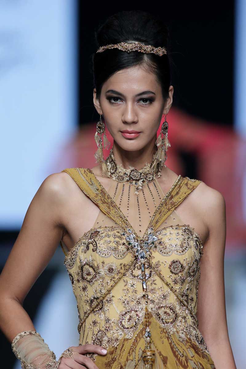 Jakarta Fashion Week 2014: Qonita Gholib