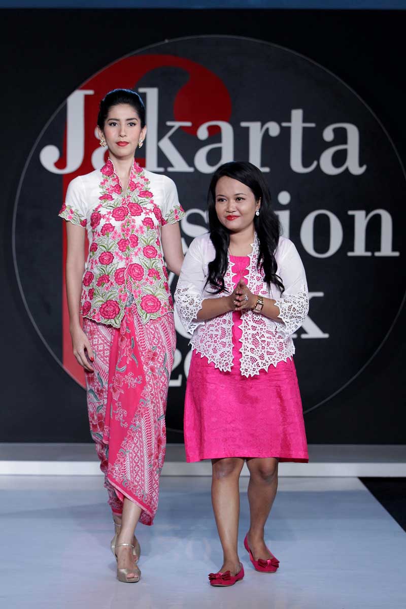Jakarta Fashion Week 2014: Roemah Kebaya
