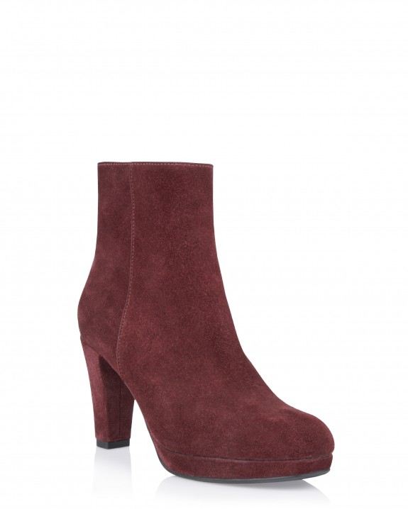 "La Canadienne Shoes"