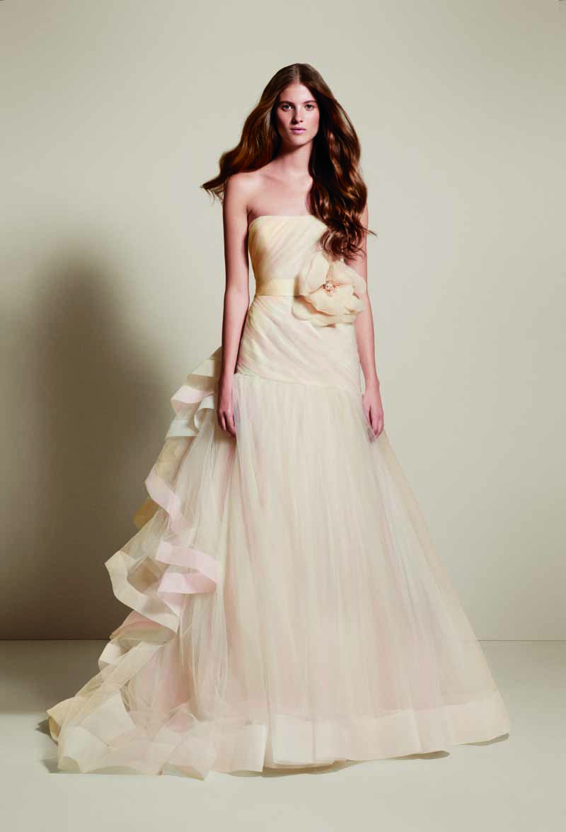 Vera Wang Bride is Delicate and Disciplined