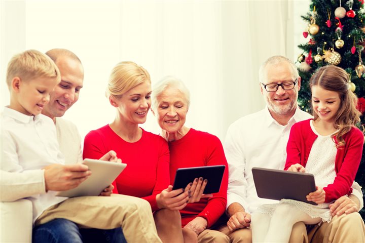 Trending: Tablets and Smartphones are best gifts for Seniors