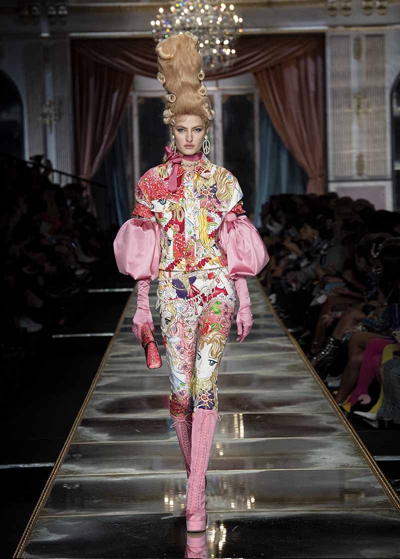 Moschino Fall 2020: This, Madame, is Versailles… and Harajuku #MFW ...