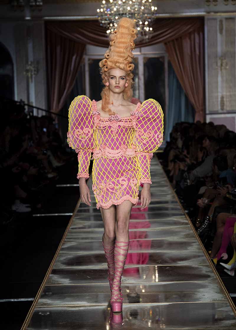 Moschino Fall 2020: This, Madame, is Versailles… and Harajuku #MFW ...